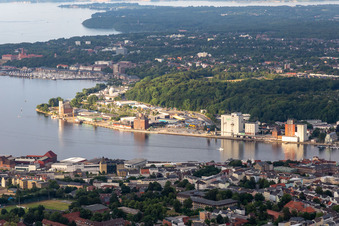 Vue aérienne de Port de Flensbourg, Harniskai à le quartier Kielseng in Flensburg dans le département Schleswig-Holstein, Allemagne