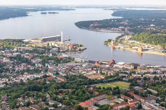 Vue aérienne de Fjord à Flensburg dans le département Schleswig-Holstein, Allemagne