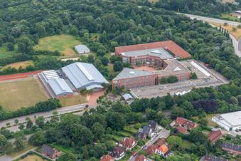 Vue aérienne de École RBZ Hannah Arendt AöR, École RBZ Eckener Flensburg AöR à le quartier Friesischer Berg in Flensburg dans le département Schleswig-Holstein, Allemagne