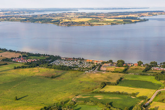 Vue aérienne de Camping HOLNIS à le quartier Bockholm in Glücksburg dans le département Schleswig-Holstein, Allemagne