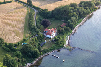 Photographie aérienne de Sur la tombe du marin à le quartier Holnis in Glücksburg dans le département Schleswig-Holstein, Allemagne