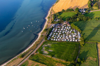 Vue aérienne de Camping Habernis au bord de la mer Baltique à le quartier Habernis in Steinberg dans le département Schleswig-Holstein, Allemagne