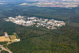 Vue aérienne de Campus du KIT Nord depuis le sud-ouest à le quartier Leopoldshafen in Eggenstein-Leopoldshafen dans le département Bade-Wurtemberg, Allemagne