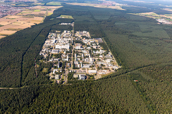 Vue aérienne de Campus du KIT Nord depuis le Sud à le quartier Neureut in Karlsruhe dans le département Bade-Wurtemberg, Allemagne