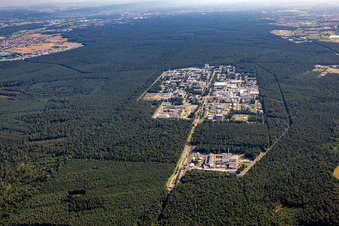 Photographie aérienne de Campus KIT Nord vu du nord à le quartier Leopoldshafen in Eggenstein-Leopoldshafen dans le département Bade-Wurtemberg, Allemagne
