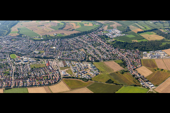 Vue aérienne de Panorama à le quartier Linkenheim in Linkenheim-Hochstetten dans le département Bade-Wurtemberg, Allemagne