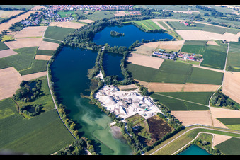 Vue aérienne de Vieux Rhin à Neupotz dans le département Rhénanie-Palatinat, Allemagne