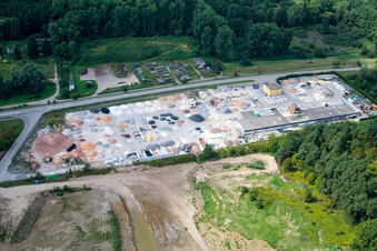 Gravier de jardin à le quartier Neudorf in Graben-Neudorf dans le département Bade-Wurtemberg, Allemagne vue du ciel