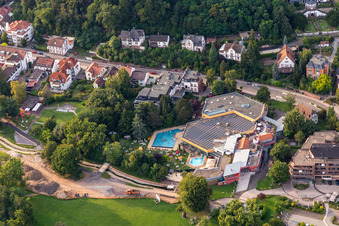 Photographie aérienne de Thermes et piscines des Thermes du Palatinat du Sud à Bad Bergzabern dans le département Rhénanie-Palatinat, Allemagne