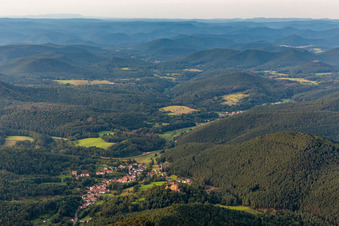 Château de Berwartstein à Erlenbach bei Dahn dans le département Rhénanie-Palatinat, Allemagne d'en haut