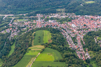 Annweiler am Trifels dans le département Rhénanie-Palatinat, Allemagne depuis l'avion