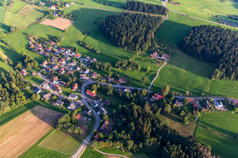 Vue aérienne de Quartier de Gräben à le quartier Peterzell in Alpirsbach dans le département Bade-Wurtemberg, Allemagne
