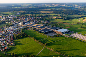 Vue aérienne de ARBURG GmbH + Co KG. Aberle Plastics Processing GmbH à Loßburg dans le département Bade-Wurtemberg, Allemagne