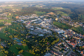 Vue aérienne de Zone industrielle à Freudenstadt dans le département Bade-Wurtemberg, Allemagne
