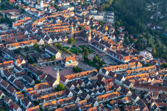 Vue oblique de Le plus grand marché d'Allemagne à Freudenstadt dans le département Bade-Wurtemberg, Allemagne