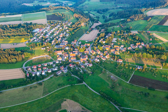 Vue aérienne de Quartier Fürnsal in Dornhan dans le département Bade-Wurtemberg, Allemagne
