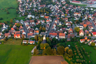 Vue aérienne de Saint-Otmar à le quartier Hochmössingen in Oberndorf am Neckar dans le département Bade-Wurtemberg, Allemagne