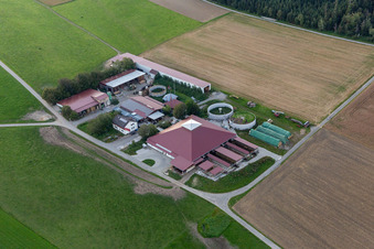 Bösingen dans le département Bade-Wurtemberg, Allemagne hors des airs