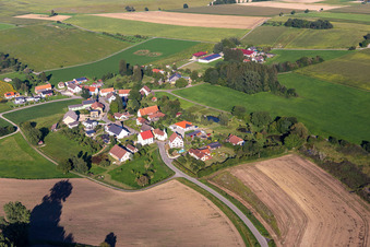 Vue aérienne de Quartier Aderzhofen in Uttenweiler dans le département Bade-Wurtemberg, Allemagne