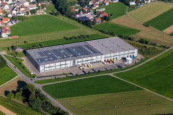 Vue aérienne de Locaux de l'usine Beurer GmbH à Uttenweiler dans le département Bade-Wurtemberg, Allemagne