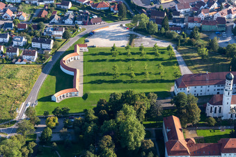 Vue aérienne de Monastère de Schussenried à le quartier Roppertsweiler in Bad Schussenried dans le département Bade-Wurtemberg, Allemagne