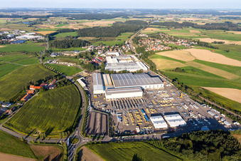 Sites de production de Liebherr-Mischtechnik GmbH à le quartier Kürnbach in Bad Schussenried dans le département Bade-Wurtemberg, Allemagne hors des airs