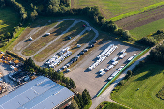 Usine de fabrication de véhicules de Hymer Reisemobile GmbH à le quartier Steinenberg in Bad Waldsee dans le département Bade-Wurtemberg, Allemagne vue d'en haut