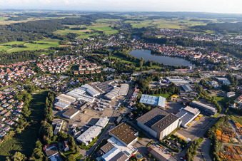 Photographie aérienne de Complexe immobilier et centre logistique dans les locaux de Versandhaus Walz GmbH, Baby-Walz à Bad Waldsee dans le département Bade-Wurtemberg, Allemagne