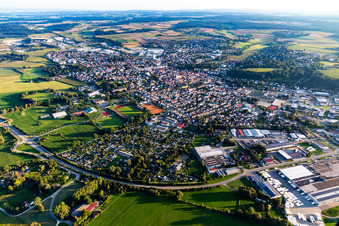 Vue aérienne de Zone urbaine avec périphérie et centre-ville à Bad Saulgau dans le département Bade-Wurtemberg, Allemagne
