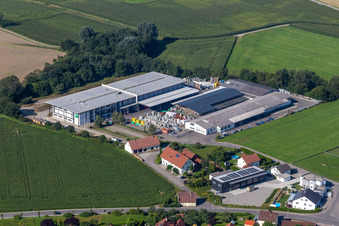 Vue aérienne de Matériaux de construction BayWa Aulendorf-Zollenreute à le quartier Zollenreute in Aulendorf dans le département Bade-Wurtemberg, Allemagne