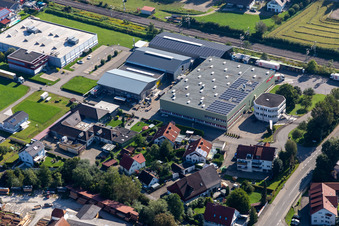 Vue aérienne de Riga GmbH, Andreas Würstle AW-Dog Camping-car à le quartier Mochenwangen in Wolpertswende dans le département Bade-Wurtemberg, Allemagne