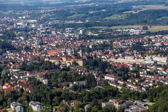 Vue aérienne de Basilique Saint-Martin à Weingarten bei Ravensburg dans le département Bade-Wurtemberg, Allemagne