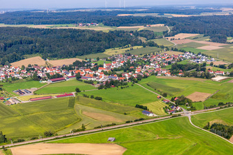Vue aérienne de De l'est à le quartier Otterswang in Bad Schussenried dans le département Bade-Wurtemberg, Allemagne