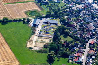 Vue aérienne de Photovoltaïque à Biberbach à Langenenslingen dans le département Bade-Wurtemberg, Allemagne