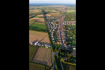 Vue d'oiseau de Quartier Schaidt in Wörth am Rhein dans le département Rhénanie-Palatinat, Allemagne