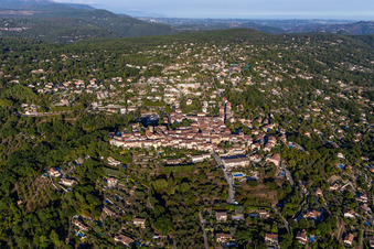 Montauroux dans le département Var, France d'en haut