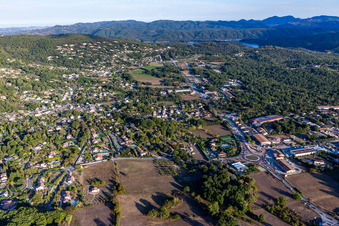 Montauroux dans le département Var, France hors des airs