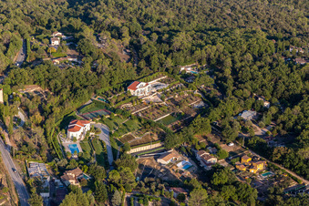 Montauroux dans le département Var, France d'un drone