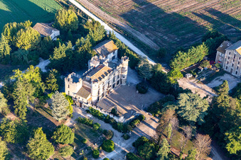 Clamasix Domaine Breuil à Graveson dans le département Bouches du Rhône, France d'en haut