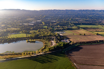 Vue aérienne de Déchèterie de Saint Rémy de Provence au Lac De Barreau à le quartier Les Écarts in Saint-Rémy-de-Provence dans le département Bouches du Rhône, France