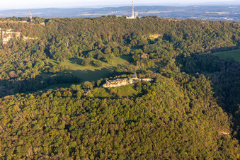 Photographie aérienne de Château fort en ruines de Montfaucon à Montfaucon dans le département Doubs, France
