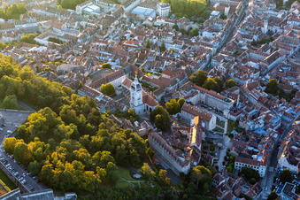 Vue aérienne de Cathédrale Saint-Jean à le quartier Citadelle in Besançon dans le département Doubs, France