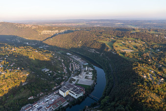 Vue aérienne de Friche Artistique Besançon, Parc de la Rhodiacéta à le quartier Brégille in Besançon dans le département Doubs, France