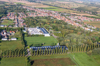 Vue d'oiseau de Webasto Mécatronique à le quartier Schaidt in Wörth am Rhein dans le département Rhénanie-Palatinat, Allemagne