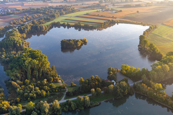 Vue aérienne de Vieux Rhin à Neupotz dans le département Rhénanie-Palatinat, Allemagne