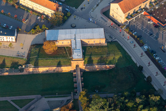 Vue aérienne de Bâtiment de la porte de Weissenburg à Germersheim dans le département Rhénanie-Palatinat, Allemagne
