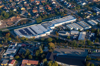 Vue aérienne de Magasin de meubles - marché du meuble monde de la cuisine Strohmeier Gilb Bellheim et meubles TRÖSSER Bellheim à Bellheim dans le département Rhénanie-Palatinat, Allemagne