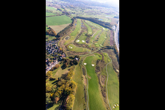Terrain du parcours de golf Golfpark Karlsruhe GOLF absolu à le quartier Hohenwettersbach in Karlsruhe dans le département Bade-Wurtemberg, Allemagne hors des airs