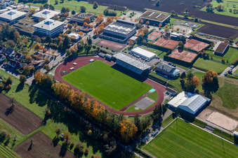 Vue aérienne de Stade du SONOTRONIC Sportpark SV 1899 Langensteinbach à le quartier Langensteinbach in Karlsbad dans le département Bade-Wurtemberg, Allemagne