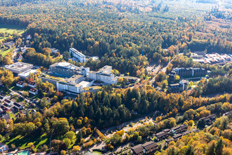Vue aérienne de Hôpital SRH Karlsbad-Langensteinbach GmbH à le quartier Langensteinbach in Karlsbad dans le département Bade-Wurtemberg, Allemagne